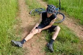 leg injury, mountain biker